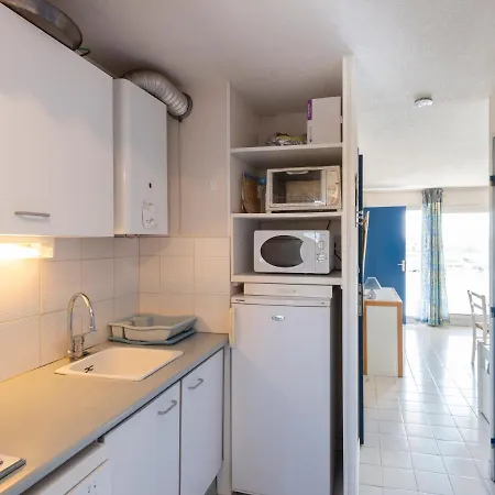 Apartment 2 Bedroom For 6 *