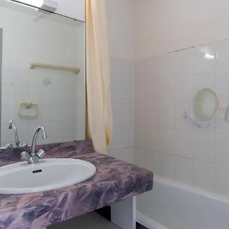 2 Bedroom For 6 Apartment *