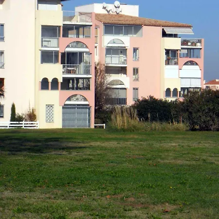 2 Bedroom For 6 *